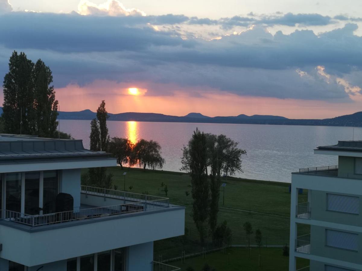 Silver Gray Appartment Balatonlelle Exterior photo