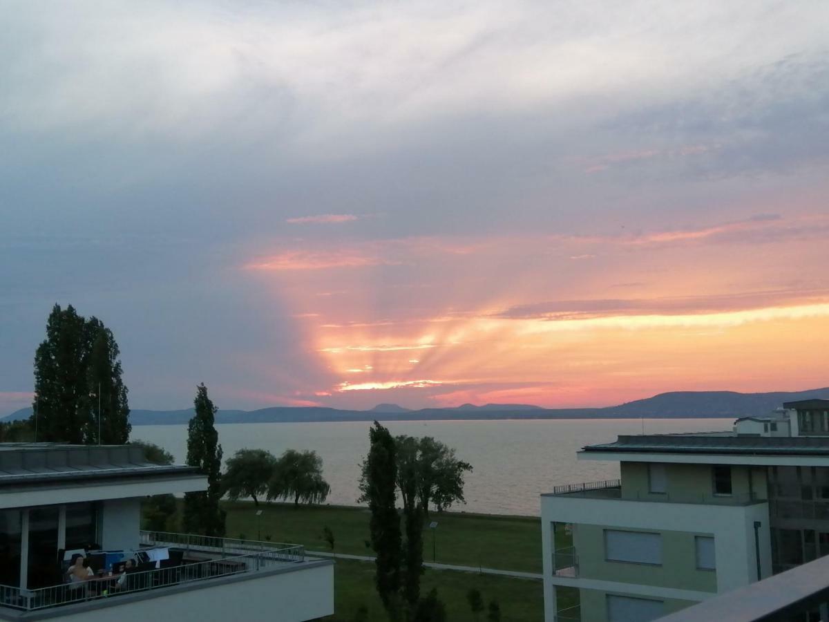Silver Gray Appartment Balatonlelle Exterior photo
